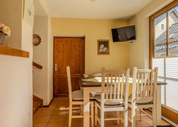 Am Eifelsteig Apartament *